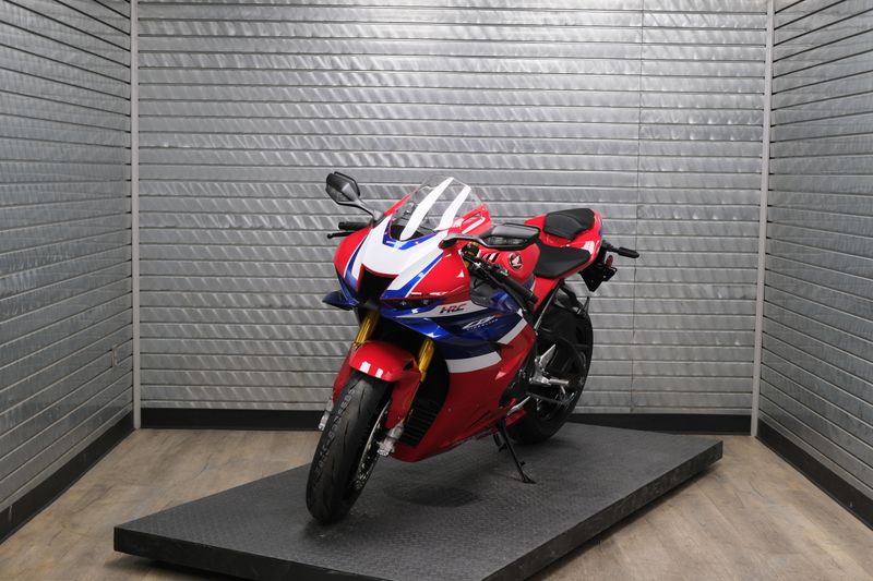 NEW 2026 HONDA CBR1000RRR FIREBLADE SP Image 7