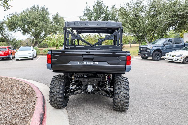 2025 Polaris RANGER CREW XP 1000 PREMIUM  STEALTH GREYImage 5