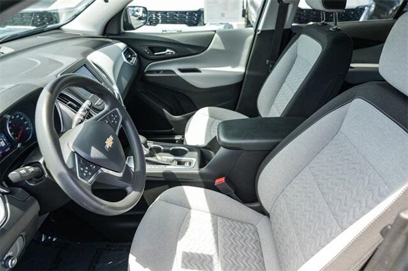 2022 Chevrolet Equinox LSImage 18