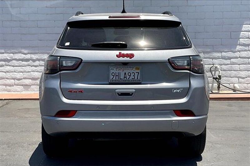 2023 Jeep Compass LimitedImage 3