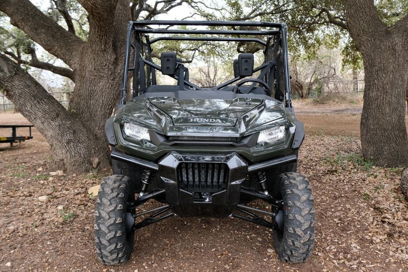 2025 Honda PIONEER 10006 DELUXE CREW FOREST GREENImage 8