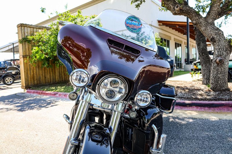 2019 HARLEY LIMITED ELECTRIC GLIDE CVO LIMITED  ROOT BEER Image 3