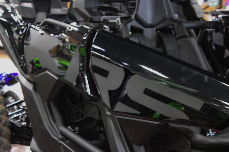 2025 Can-Am MAVERICK X3 MAX X RS TURBO RR TRIPLE BLACK Image 10