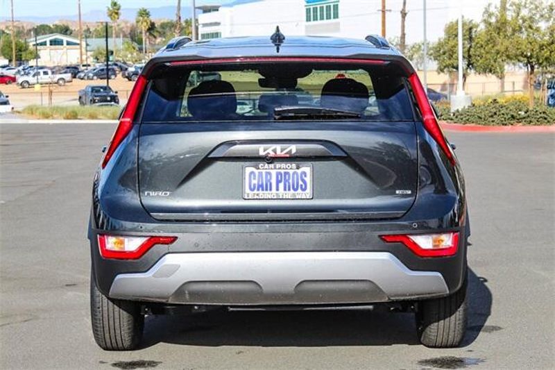 New 2025 Kia Niro EXImage 16
