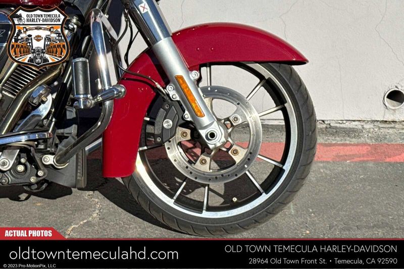 2021 Harley-Davidson Street Glide in a BILLIARD RED exterior color. BMW Motorcycles of Temecula – Southern California (951) 506-6903 bmwmotorcyclesoftemecula.com 