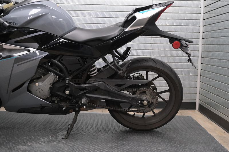 USED 2023 CFMOTO 300SS Image 16