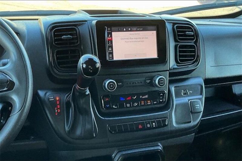 2023 Ram ProMaster 2500 photo 4