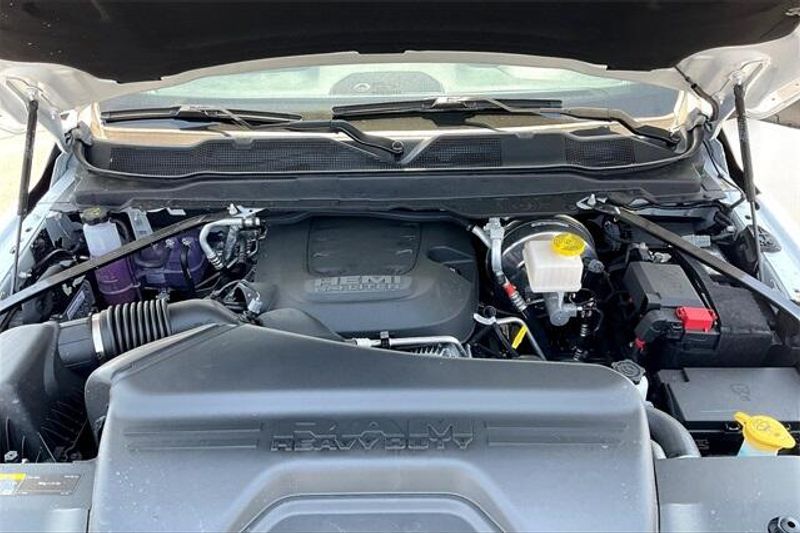 2025 Ram 2500 Tradesman photo 8