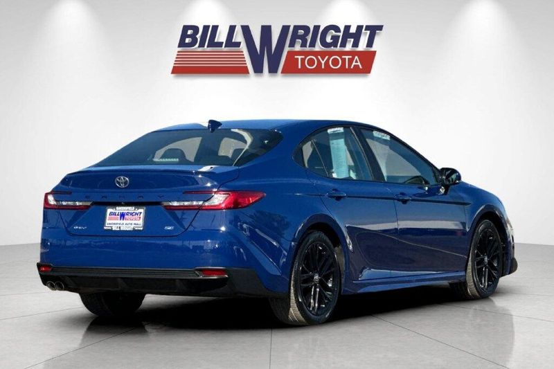 Used 2025 Toyota Camry SEImage 3