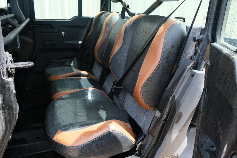 Used 2022 Can-Am DEFENDER LIMITED CAB HD10 GRAY Image 6