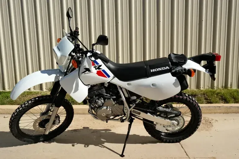 NEW 2025 HONDA XR650L WHITE Image 22