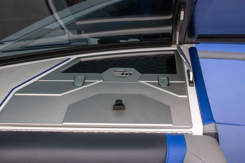 USED 2022 MALIBU M240 Image 20