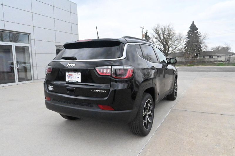 2025 Jeep Compass LimitedImage 9