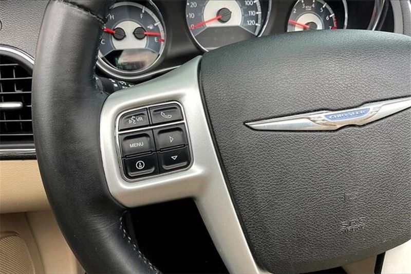 Used 2012 Chrysler 200 LimitedImage 18