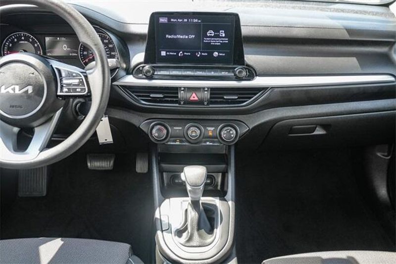 2022 Kia Forte LXSImage 14