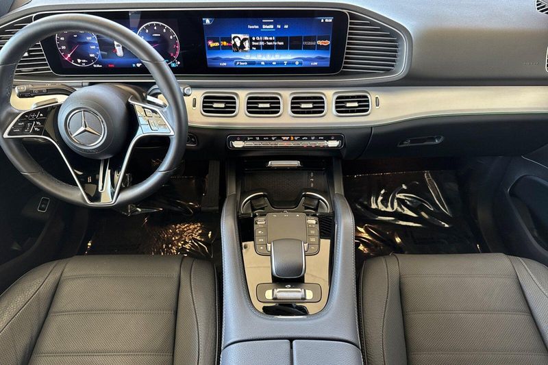 Used 2024 Mercedes-Benz GLE 580Image 15