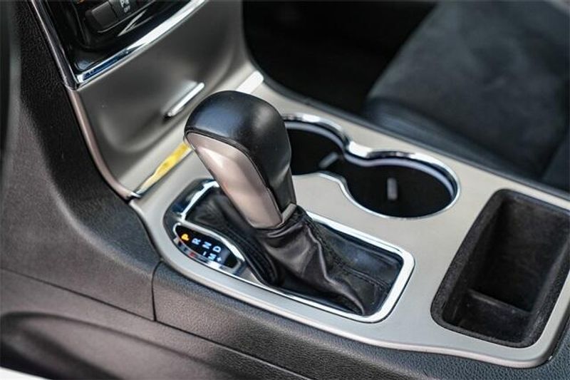 2021 Jeep Grand Cherokee Laredo XImage 19