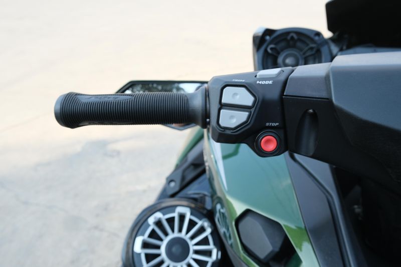 USED 2023 KAWASAKI JET SKI ULTRA 310LX Image 21