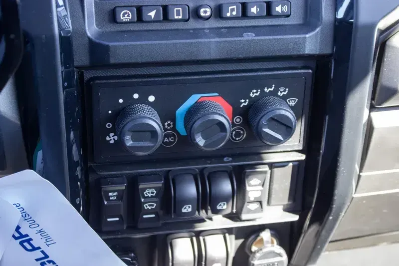 NEW 2026 POLARIS RANGER CREW XD 1500 NORTHSTAR ULTIMATE Image 18