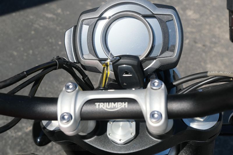 USED 2022 TRIUMPH SCRAMBLER 1200 Image 19