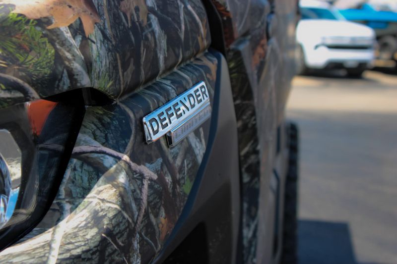 2025 Can-Am DEFENDER MAX LIMITED CAB HD10 WILDLAND CAMO Image 4
