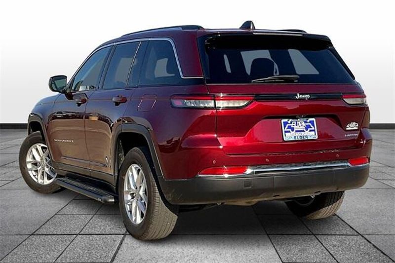 2023 Jeep Grand Cherokee LaredoImage 12