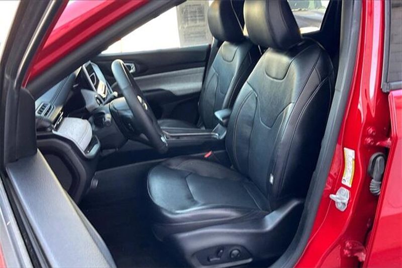2023 Jeep Compass Latitude LuxImage 24