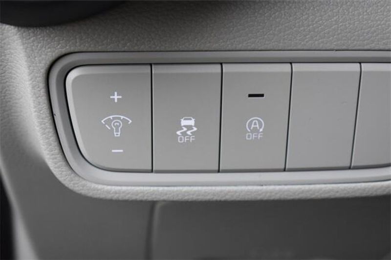 New 2025 Kia Soul LXImage 20