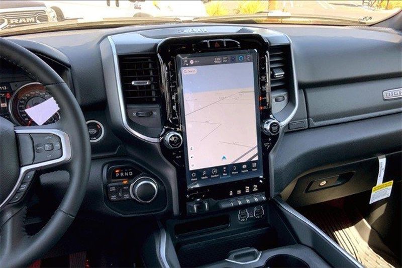 2022 RAM 1500 Big Horn Crew Cab 4x4 5