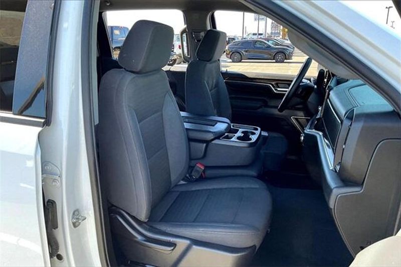 Used 2024 GMC Sierra 1500 ElevationImage 6