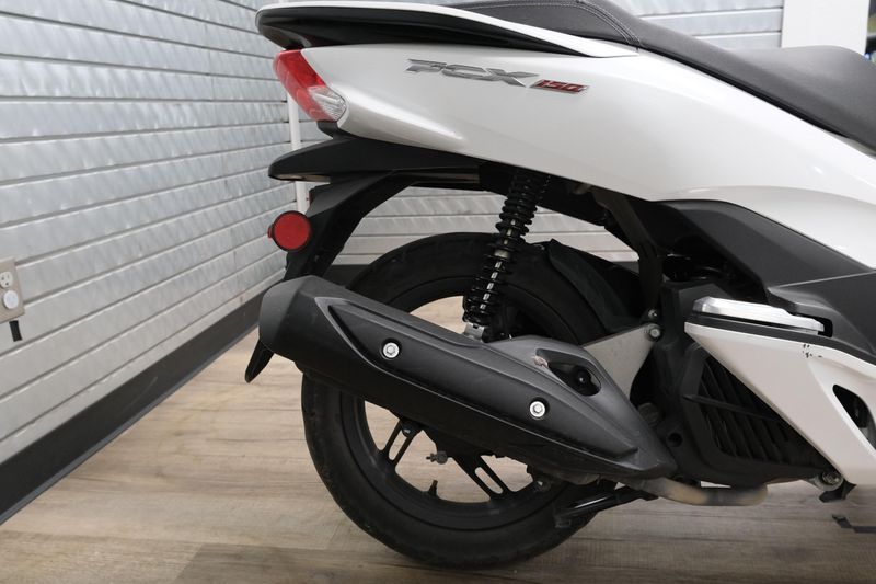 USED 2018 HONDA PCX 150 Image 13