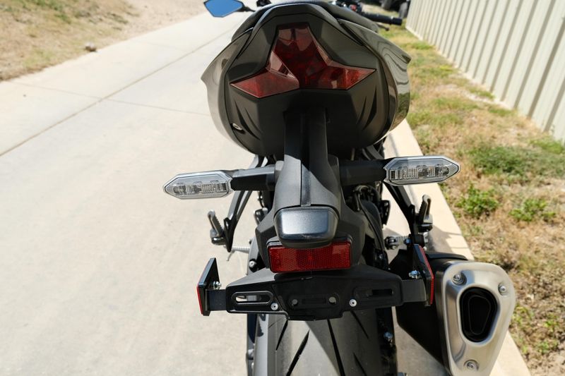 NEW 2026 KAWASAKI NINJA ZX6R Image 4