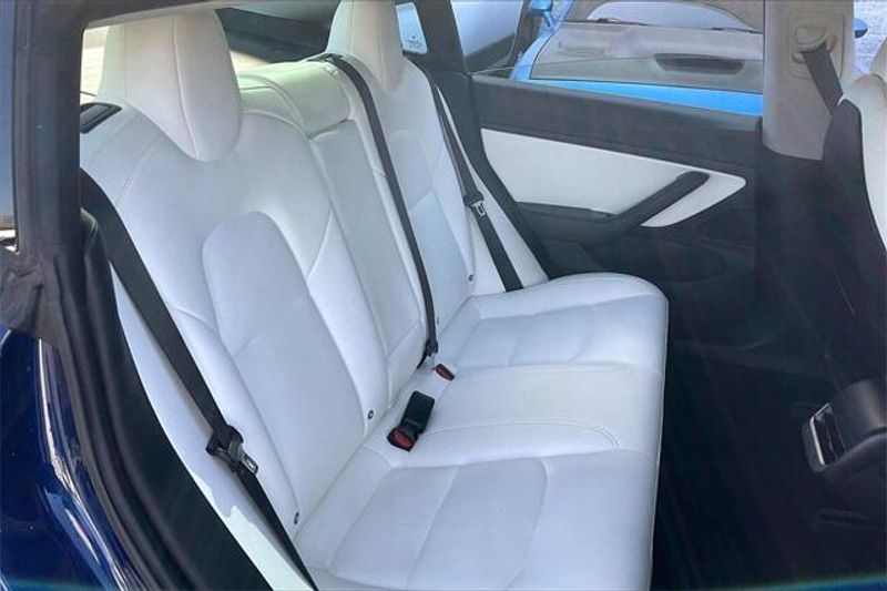 2018 Tesla Model 3 Long RangeImage 26
