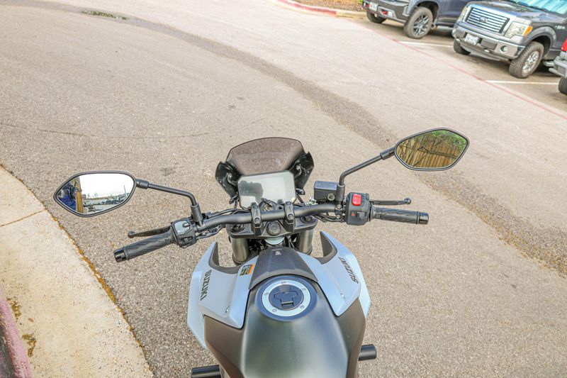 USED 2024 SUZUKI GSX-8S Image 9