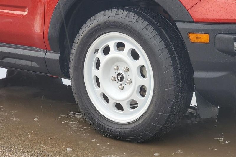 2023 Ford Bronco Sport Heritage photo 2