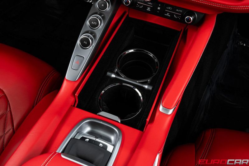 2020 Ferrari GTC4Lusso V12 *PASSENGER DISPLAY * CARBON STEERING WHEEL*Image 31