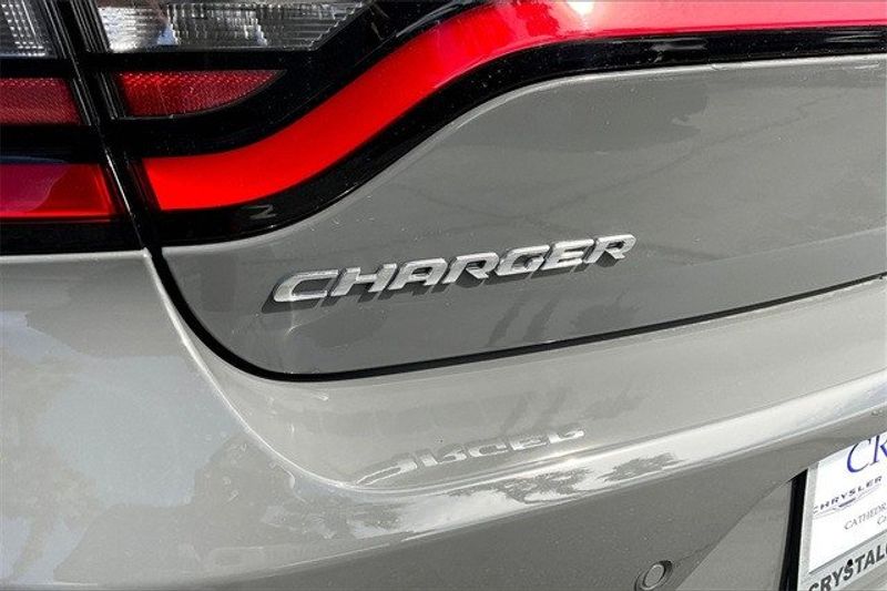 2023 Dodge Charger SXT RwdImage 13