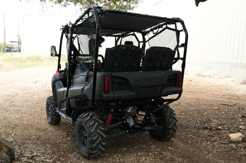 2024 Honda PIONEER 7004 DELUXE REDImage 18