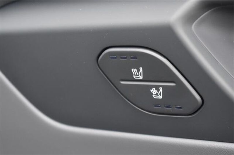 New 2026 Kia EV9 WindImage 13
