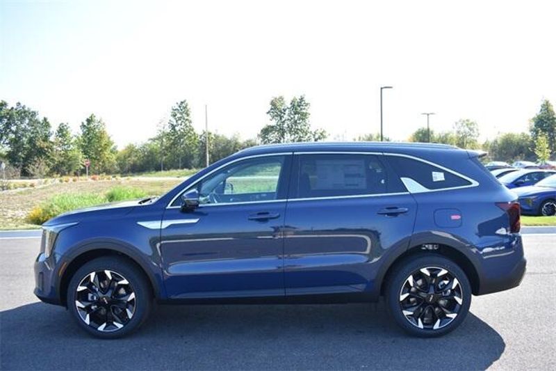 New 2026 Kia Sorento EXImage 6