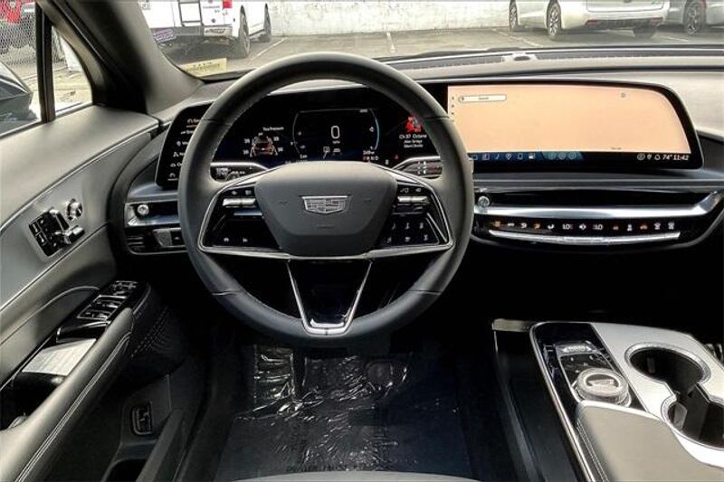 2024 Cadillac Lyriq Tech photo 4