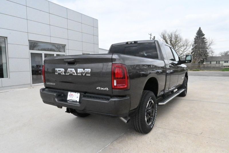 2025 RAM 2500 LaramieImage 8