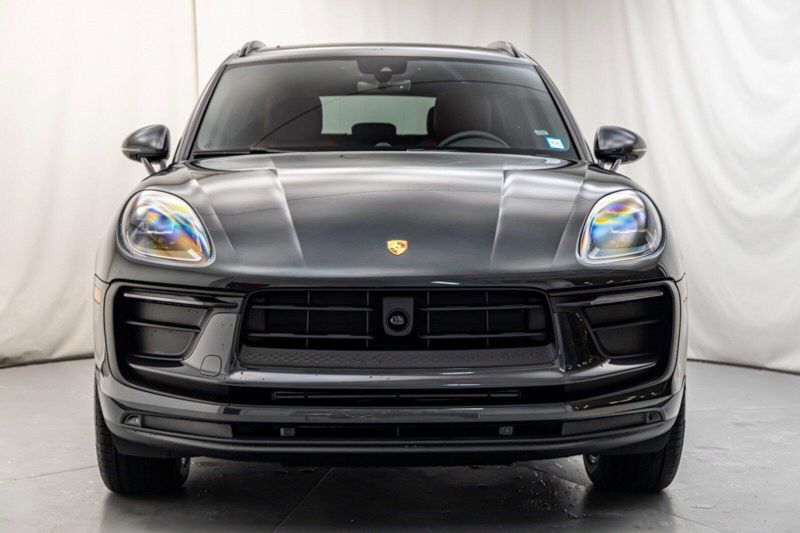 2024 Porsche Macan Image 8