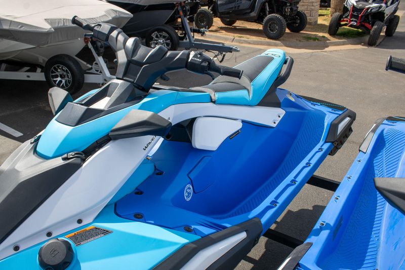 NEW 2026 YAMAHA JETBLASTER DLX 3UP Image 8