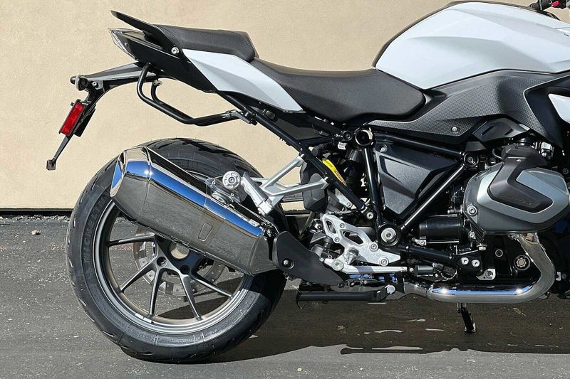 2023 BMW R 1250 RS  Image 2