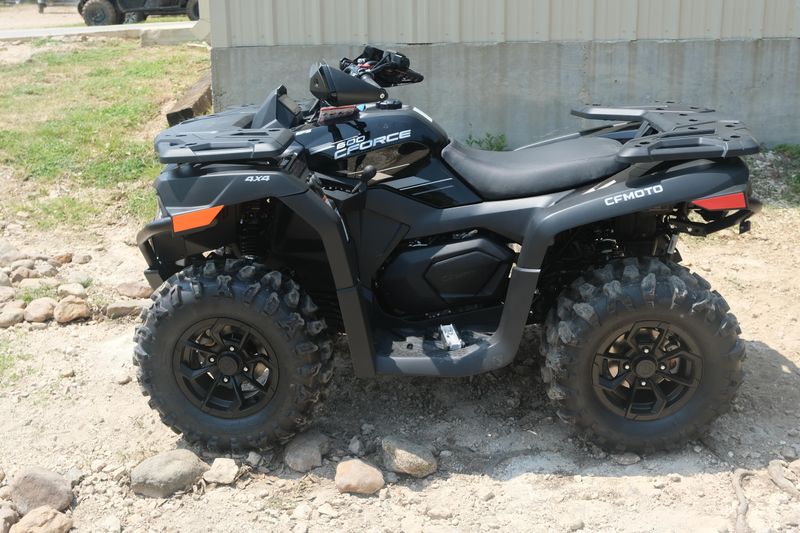 2025 CFMOTO CFORCE 600 NEBULA BLACK Image 3