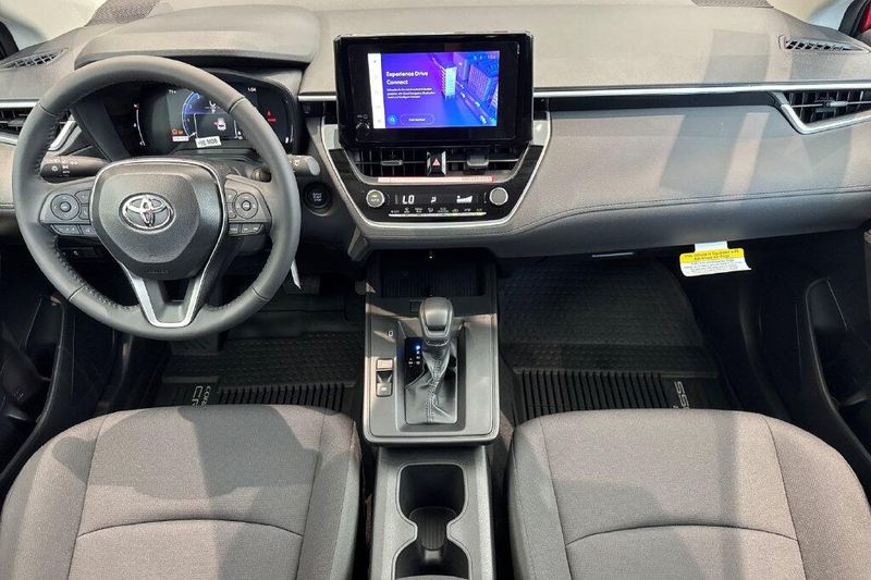 New 2026 Toyota Corolla Cross LEImage 14