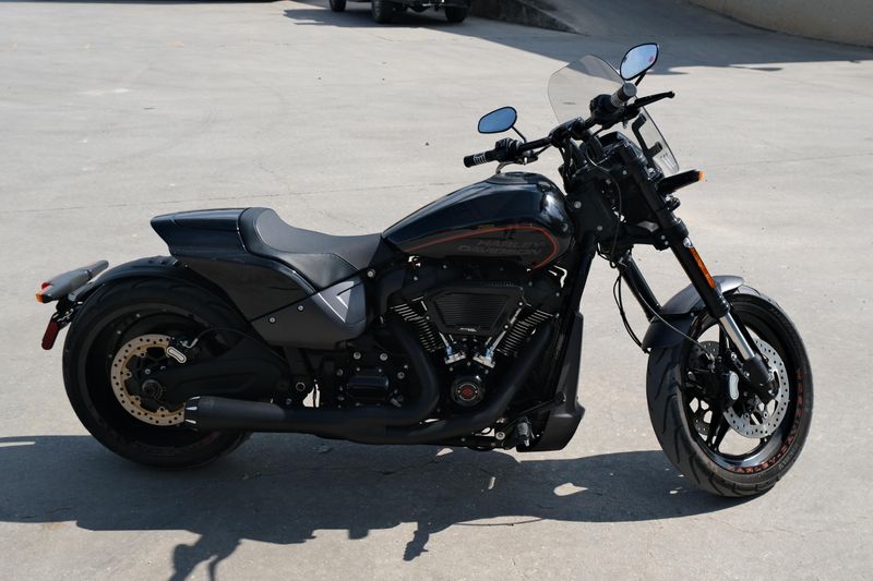 Used 2019 HARLEY FXDR 114 BLACK Image 2