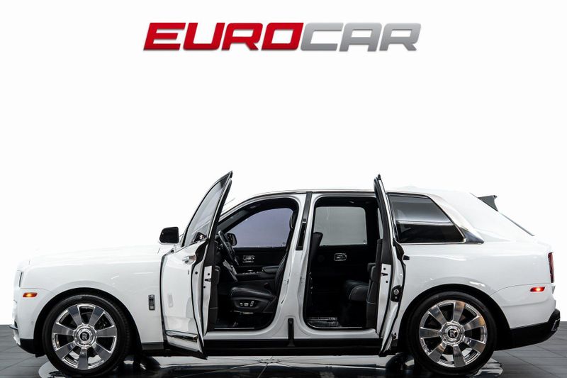 2020 Rolls-Royce Cullinan *PANORAMIC SUNROOF * IMMACULATE CONDITION*Image 3
