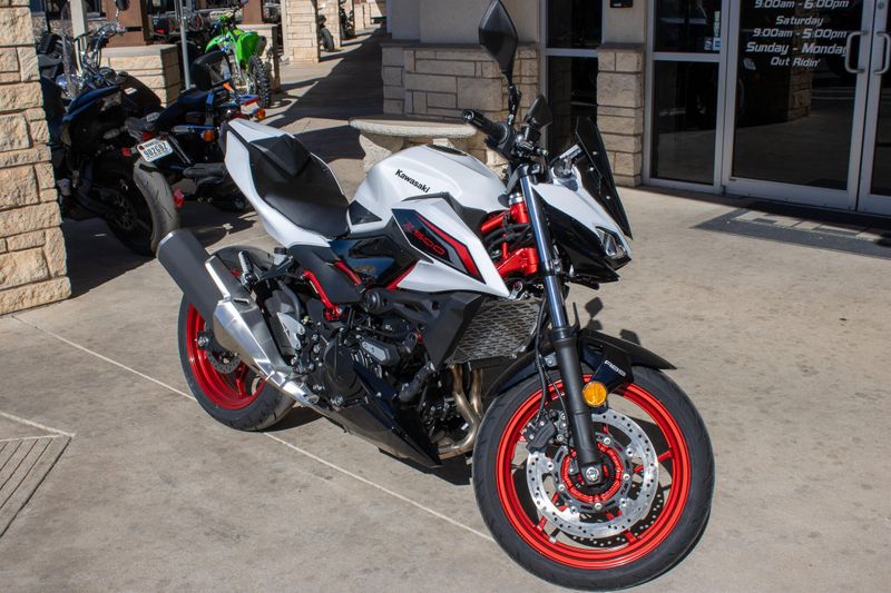 NEW 2026 KAWASAKI Z500 SE ABS Image 2